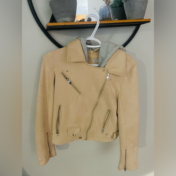 Jacket - Picture 3 of 6